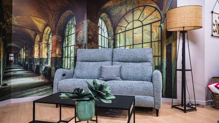 Découvrez dans notre magasin un large choix de canapés confortables.